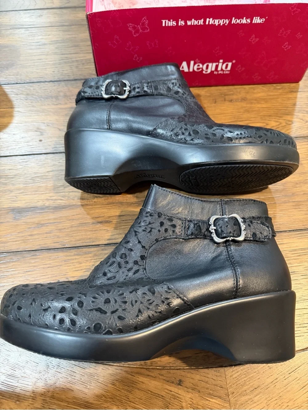 Alegria comfortable wedge